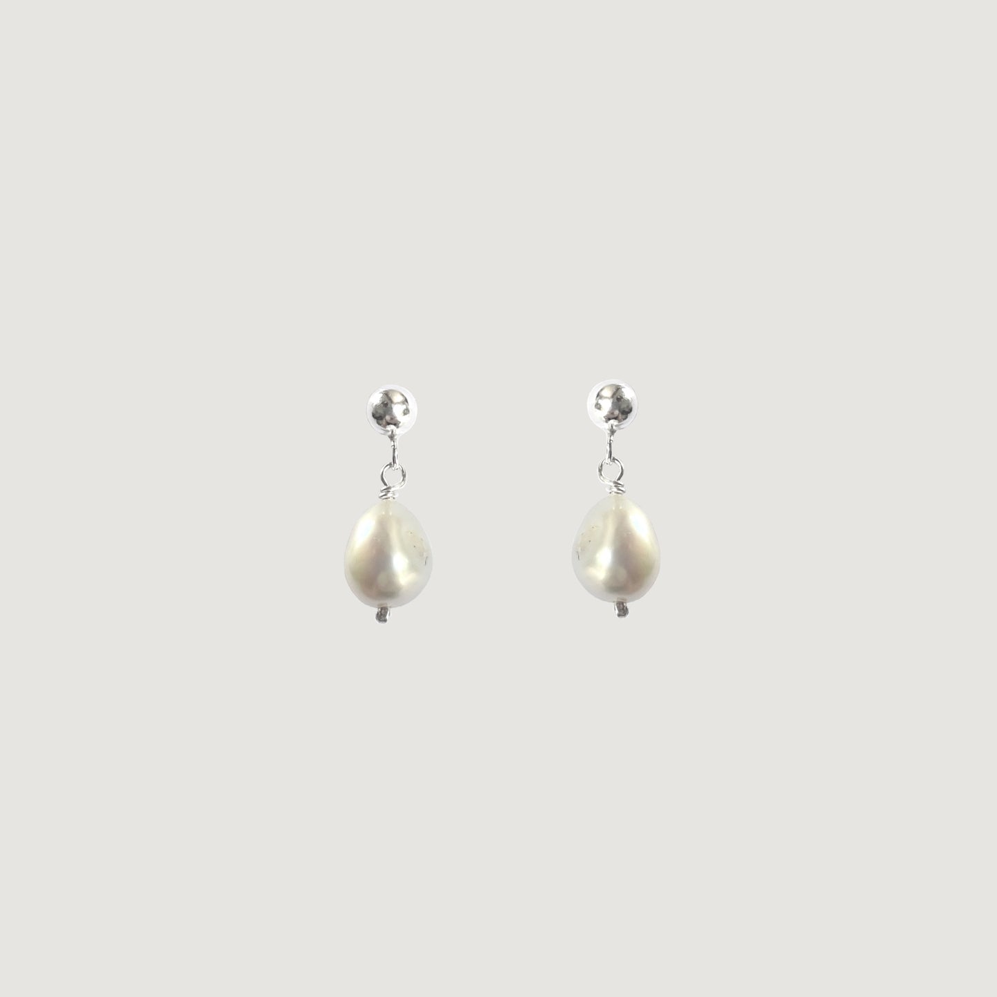 Aretes perla blanca